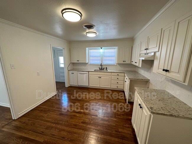 Building Photo - 4414 39th St