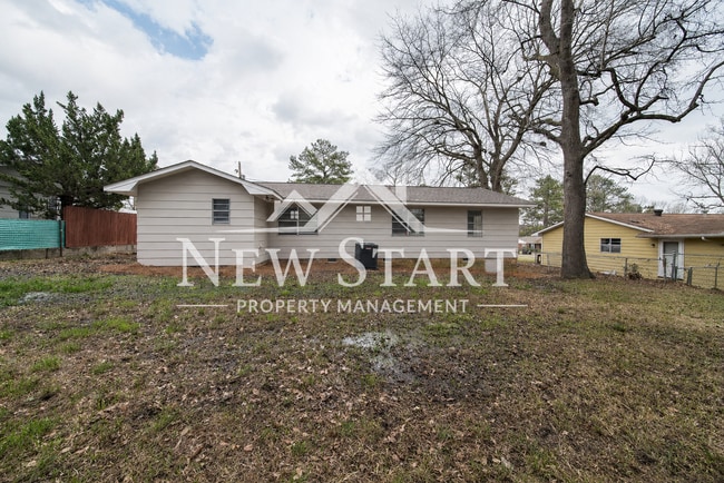 Building Photo - 1417 Celeste Dr