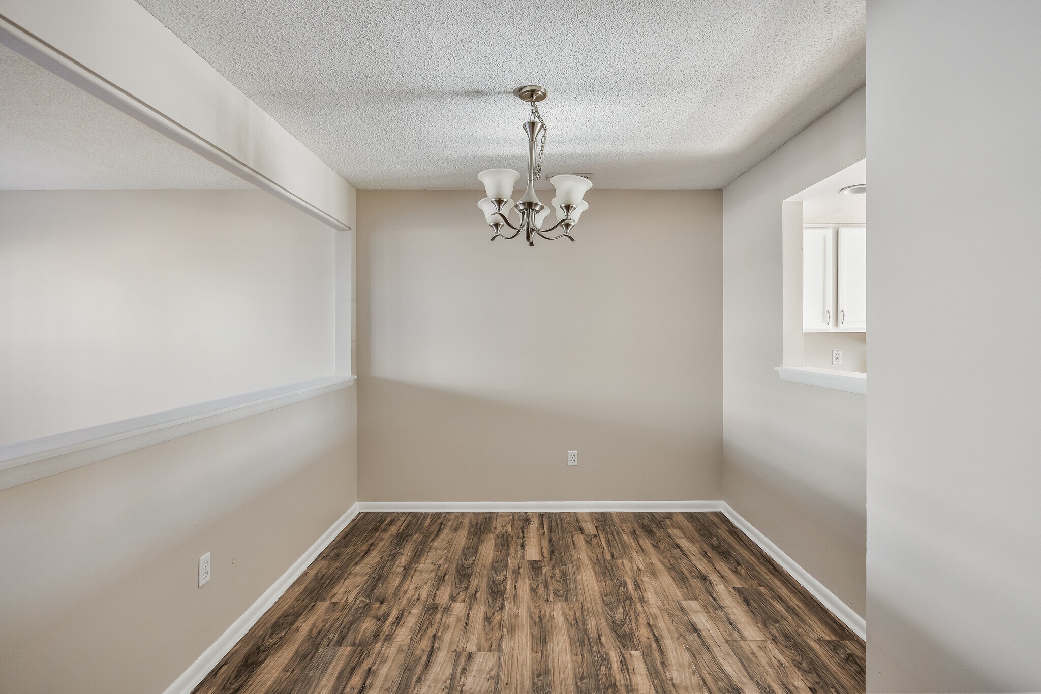 Building Photo - 49 Grant Ln