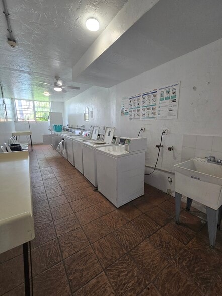 Building Photo - 7900 Tatum Waterway Dr
