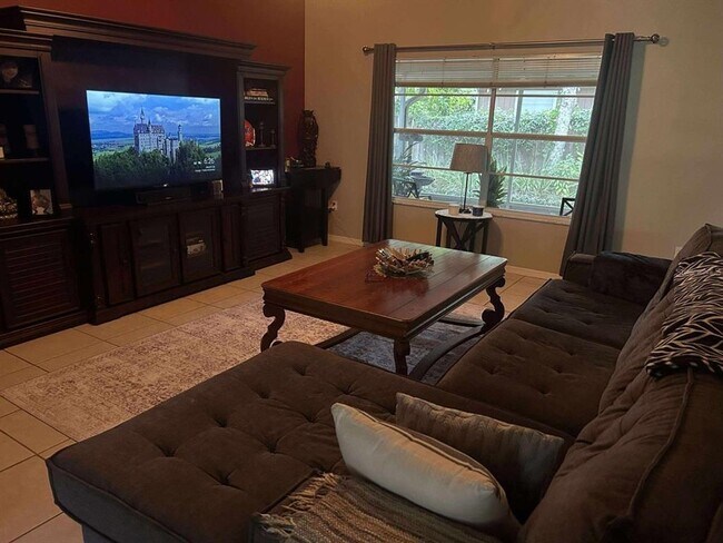 Building Photo - 4022 NW 34th Ter