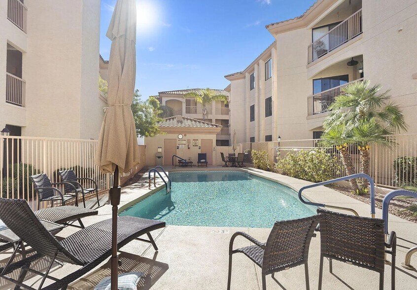 Building Photo - 16631 E El Lago Blvd