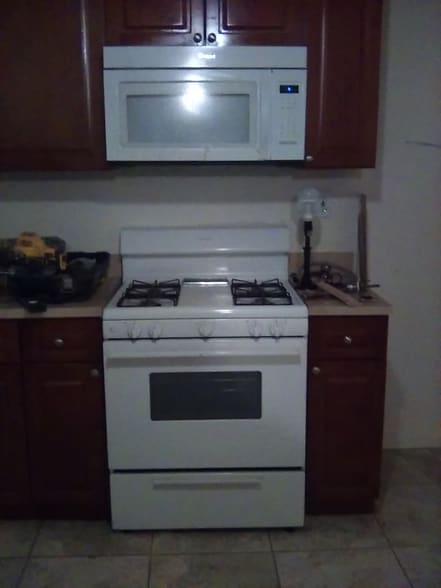 Building Photo - 132 Heald St