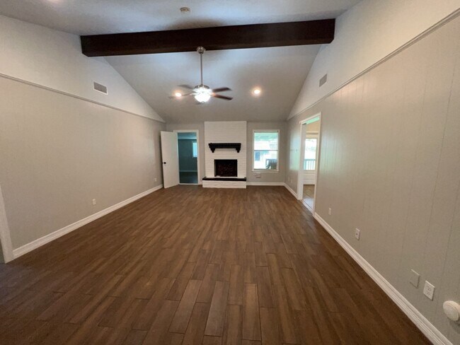 Building Photo - 30707 Martens Rd