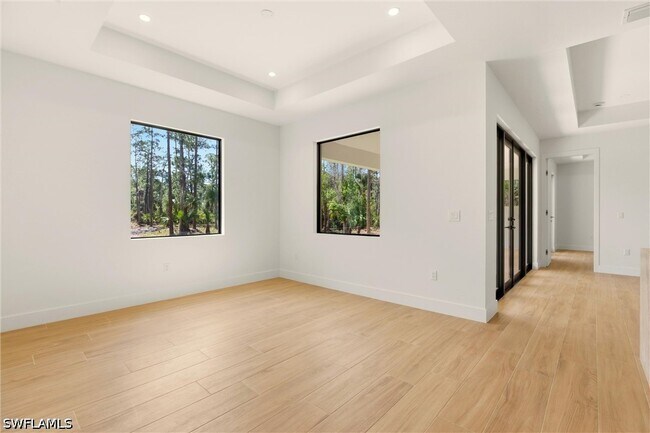 Building Photo - 1514 47th Ave NE