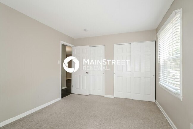Building Photo - 3 Bedroom Pet-Friendly Home in St Peters, MO with Main Street Renewal
