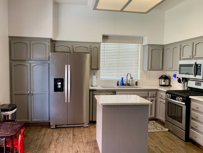 Building Photo - Beautifully Updated Home in Tevis Ranch - ...