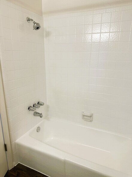 Building Photo - 2519 S 300 E