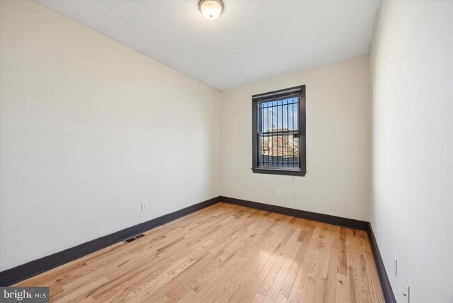 Building Photo - 1709 Arlington St