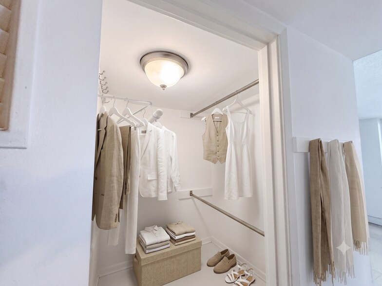 master closet - 1670 NE 191st St