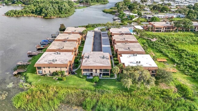 Building Photo - 10192 Seminole Island Dr