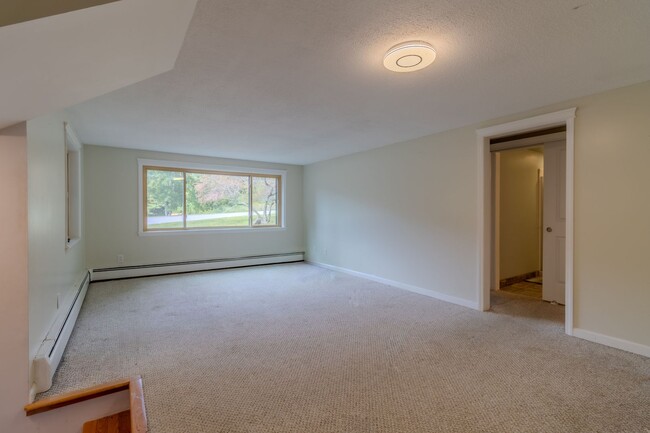 Building Photo - Live Large – Gorgeous Home with 4 Beds, 3 ...