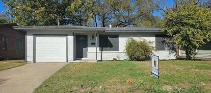 Building Photo - 4321 Quails Ln