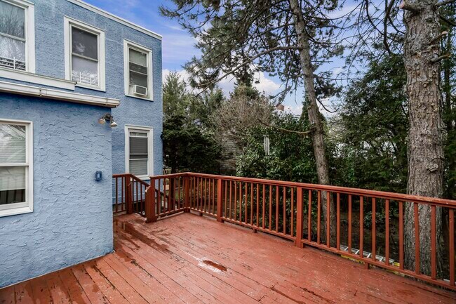 Building Photo - 71 Fowler Ave