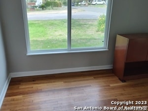 Building Photo - 142 Jade Dr