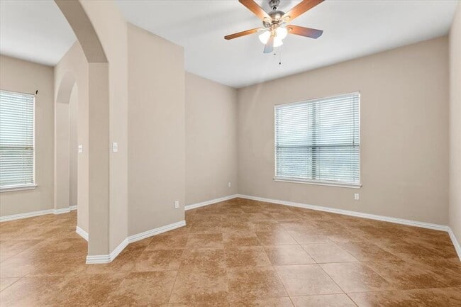 Building Photo - 105 Keo Keo Dr