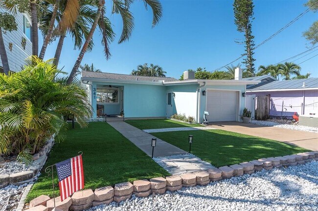 Building Photo - 341 Boca Ciega Dr