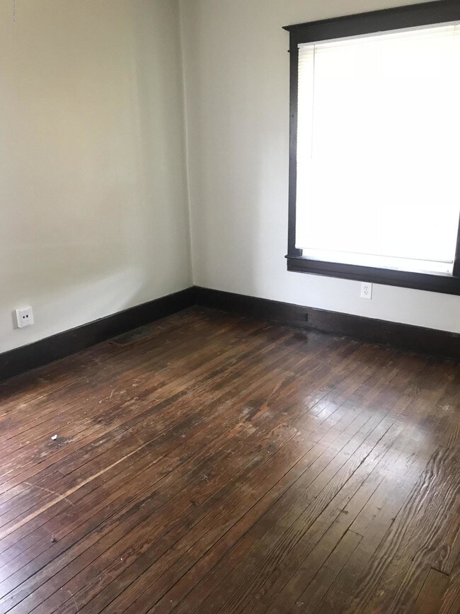 Building Photo - 516 Colorado Ave