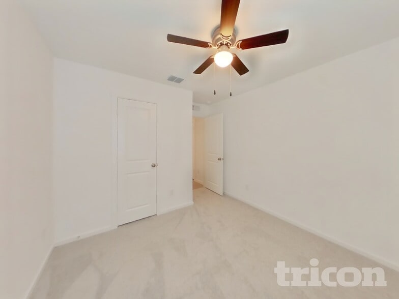 Building Photo - 806 Ginkgo Wy