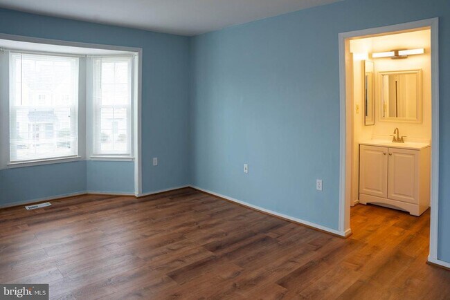 Building Photo - 8654 Venoy Ct