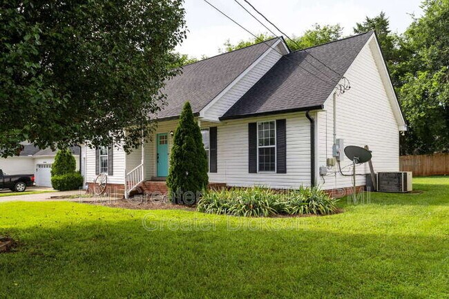 Building Photo - 2414 Lismore Dr