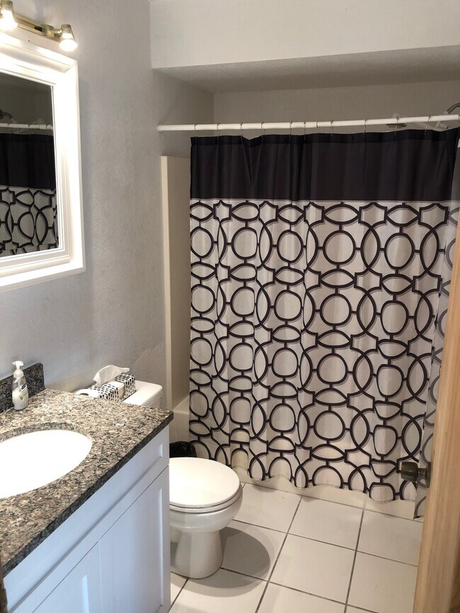 Bath - 6519 Louise Ct