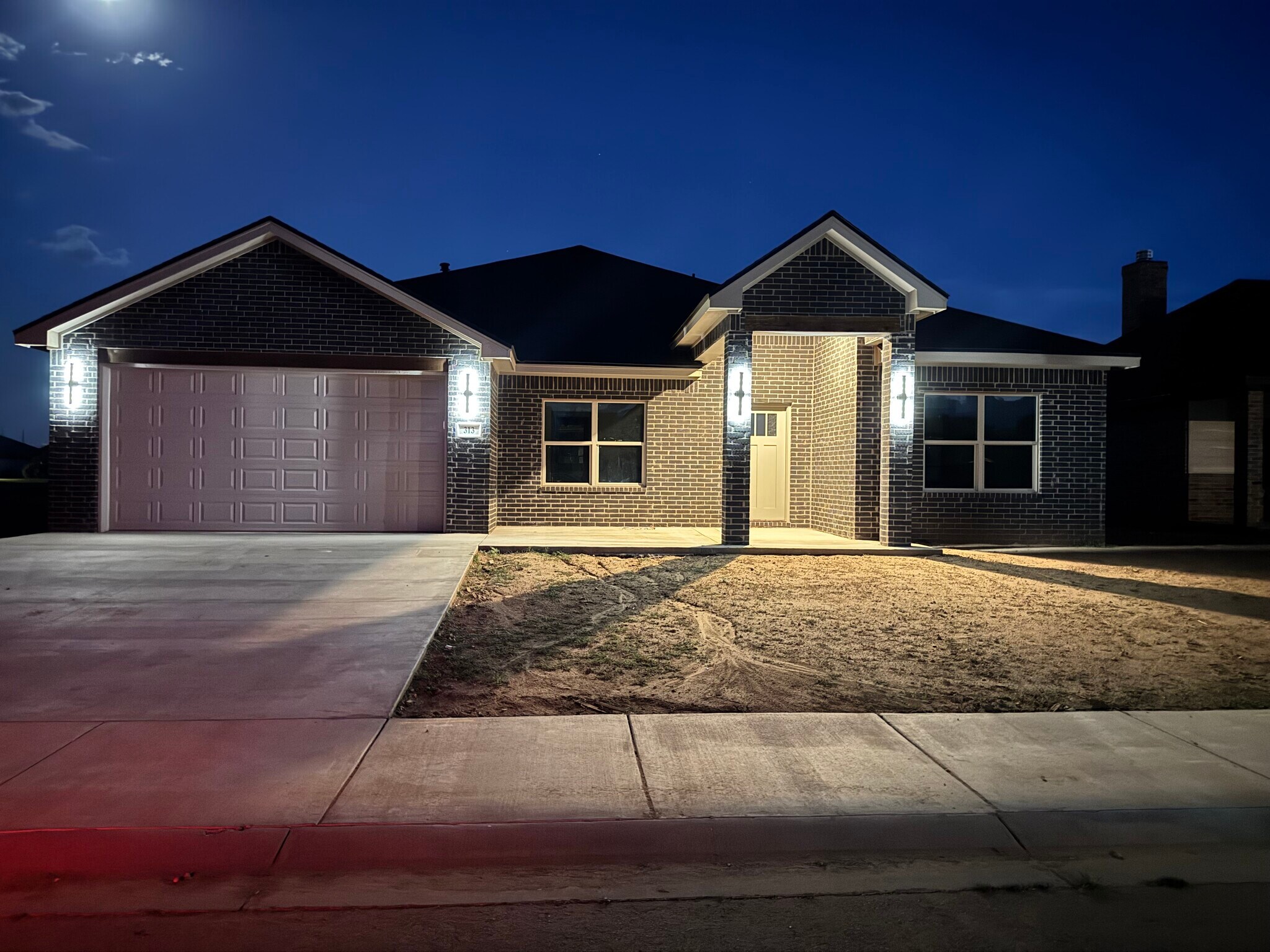 Building Photo - 313 Cowboy Ln