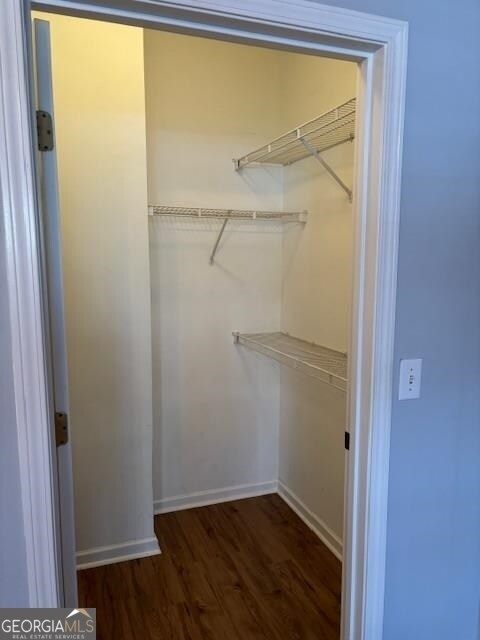 Building Photo - 2700 Pine Tree Rd NE