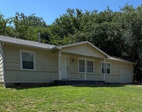Building Photo - NEWLY RENOVATED 3 BEDROOM HOME