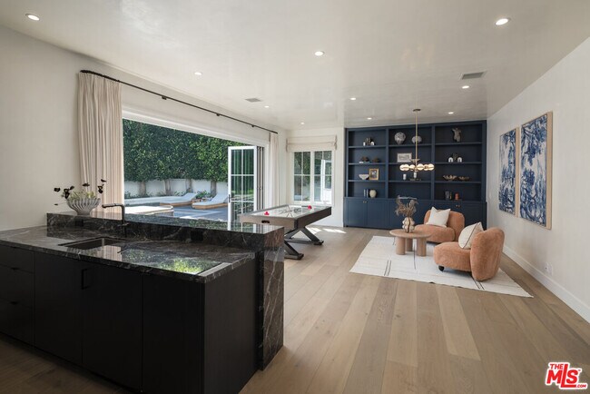 Building Photo - 550 Spoleto Dr