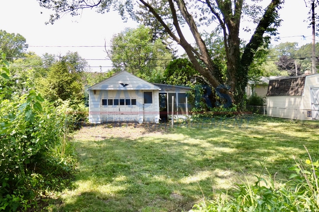 Building Photo - 5133 Adella St