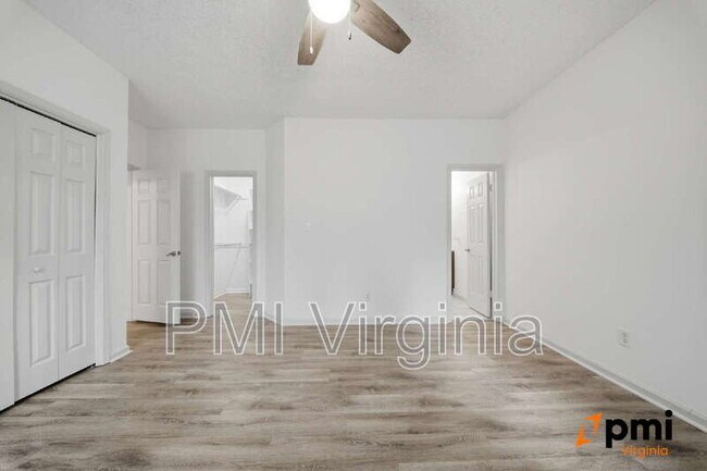 Building Photo - 3209 Jade Ct