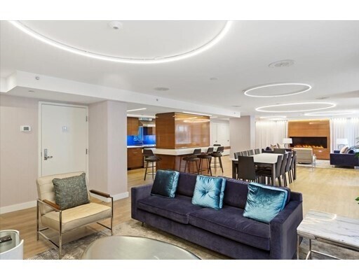 Building Photo - 151 Tremont St