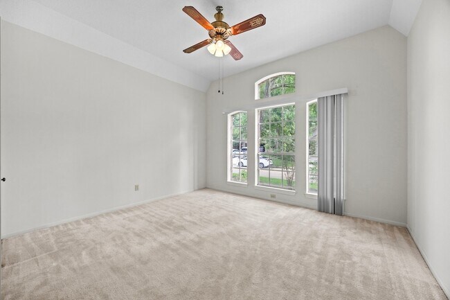 Building Photo - 4215 Valley Glade Dr