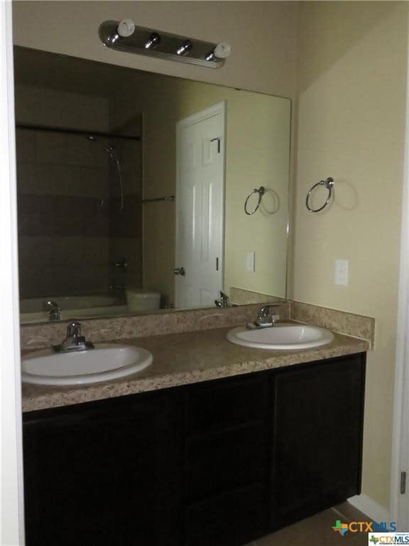Building Photo - 4307 Cambridge Dr