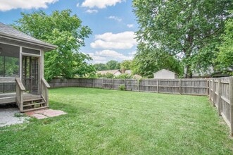 Building Photo - 1403 W Maplewood St