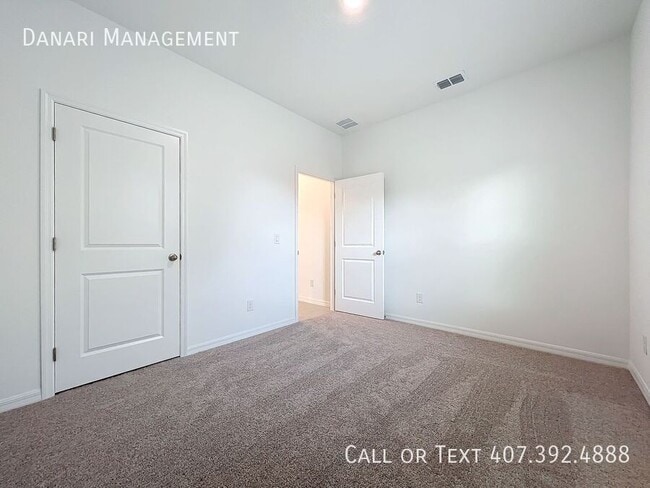 Building Photo - 1679 Meadowlark Dr