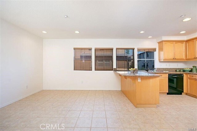 Building Photo - 34 Bonsall