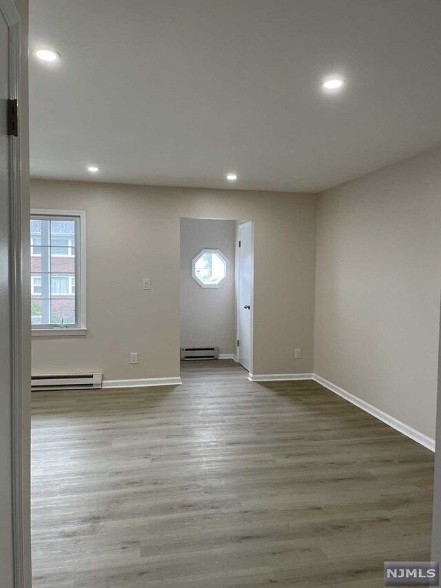 Building Photo - 411 Elm St