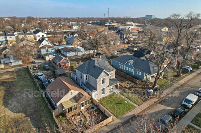 Building Photo - 43 N Beville Ave