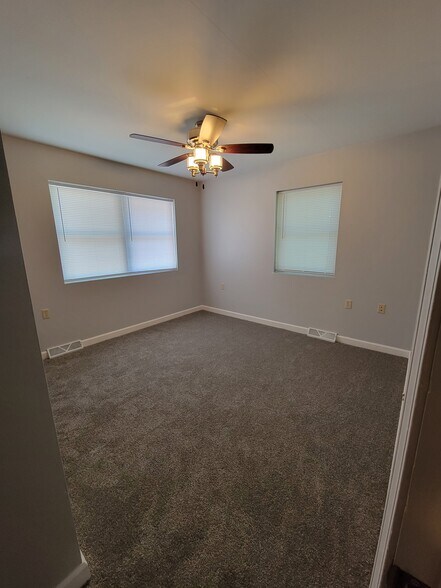 Building Photo - 757 W 8th St