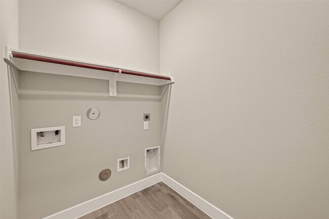 Building Photo - 2619 Lilac Point Ln