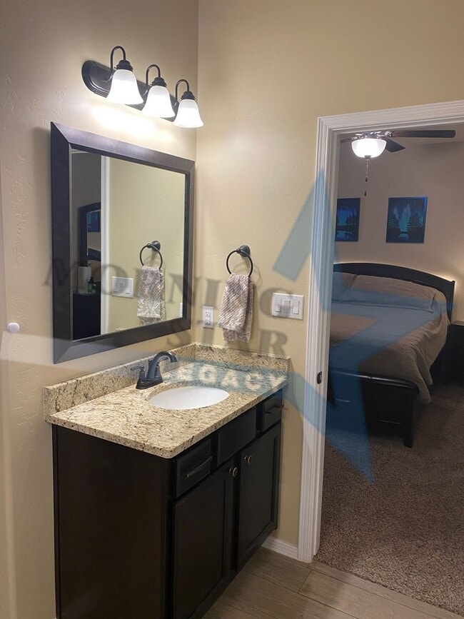 Building Photo - Beautiful 4 bed, 2 bath house move in ready! *military discount offered!