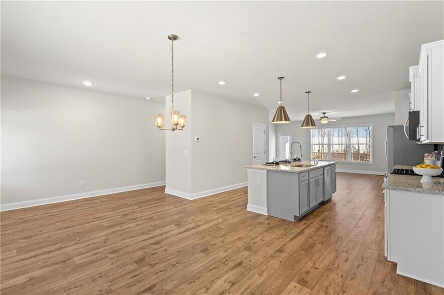 Building Photo - 1230 Ainsworth Alley