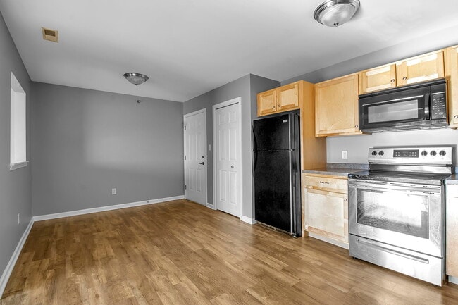 Building Photo - Oakwood Grove