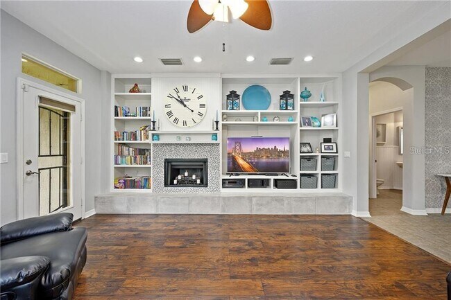 Building Photo - 6971 Nobleton Dr
