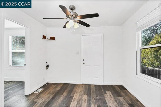 Building Photo - 2381 Monterey Ave