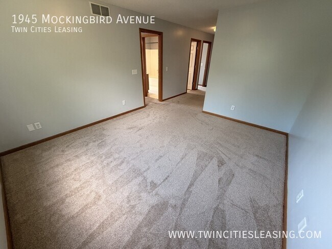 Building Photo - 1945 Mockingbird Ave