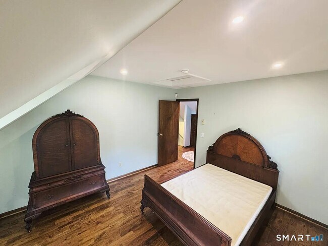 Building Photo - 7 Joanne Ln