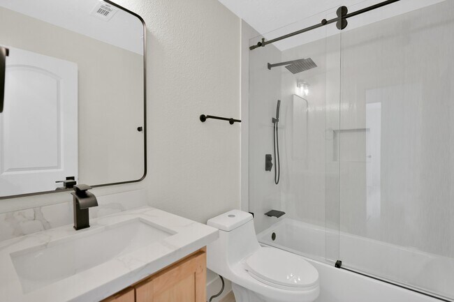 Building Photo - 6026 Willowbend Blvd